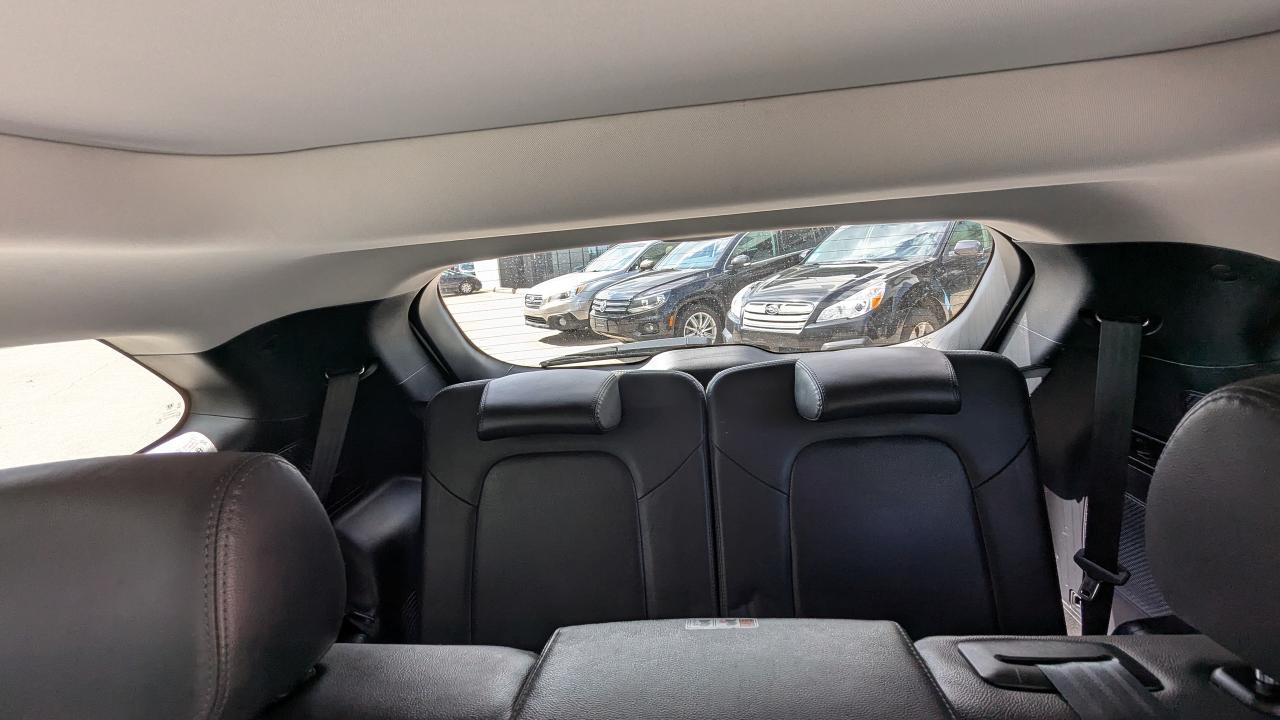 2017 Hyundai Santa Fe XL AWD 4dr Luxury - Photo #19