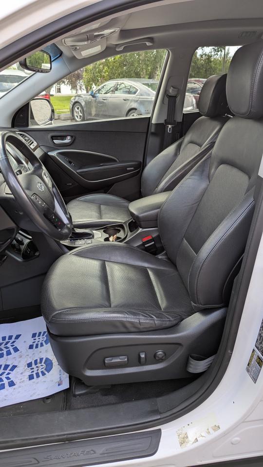 2017 Hyundai Santa Fe XL AWD 4dr Luxury - Photo #13