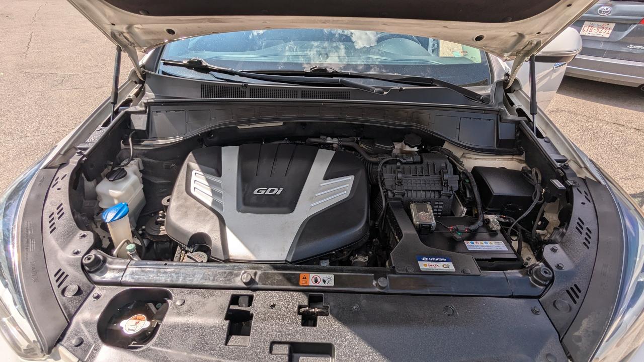 2017 Hyundai Santa Fe XL AWD 4dr Luxury - Photo #20