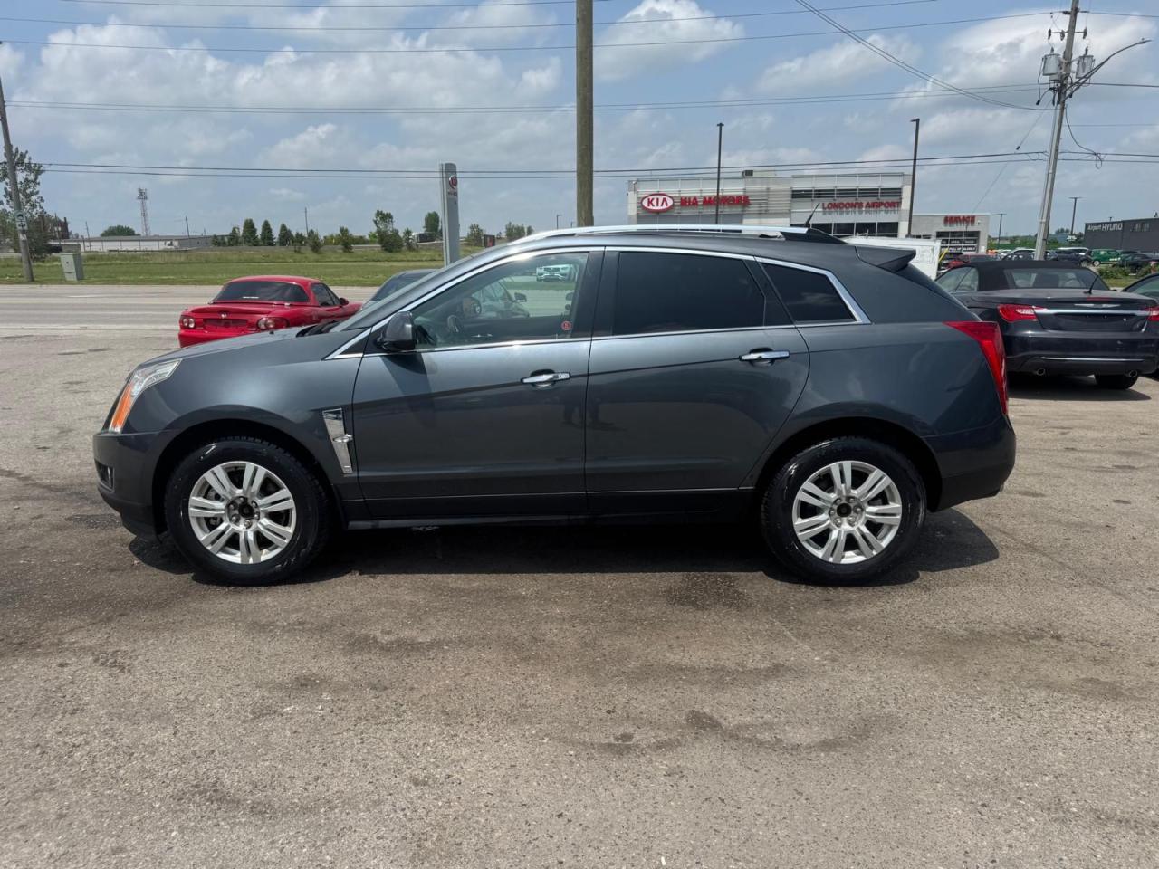 2010 Cadillac SRX 3.0 Premium, AWD, LEATHER, 2 SETS OF WHEELS - Photo #2