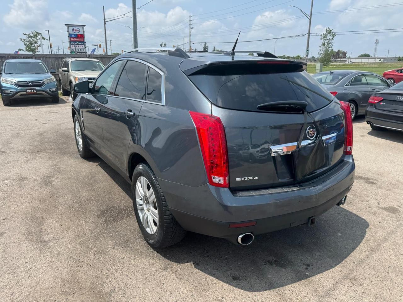 2010 Cadillac SRX 3.0 Premium, AWD, LEATHER, 2 SETS OF WHEELS - Photo #3