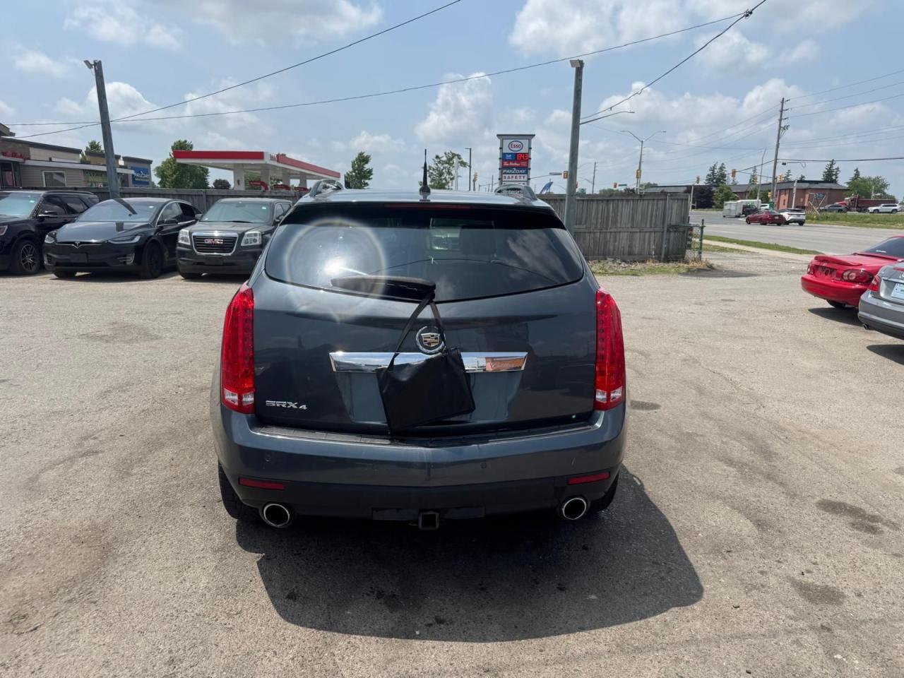2010 Cadillac SRX 3.0 Premium, AWD, LEATHER, 2 SETS OF WHEELS - Photo #4