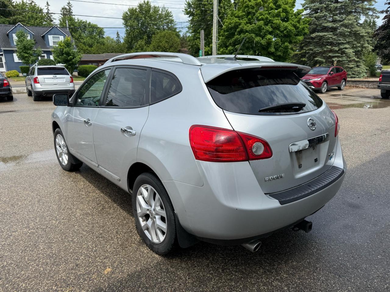 2013 Nissan Rogue SL Photo2