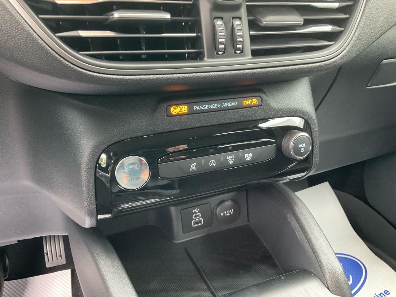 2025 Ford Escape Active Photo5