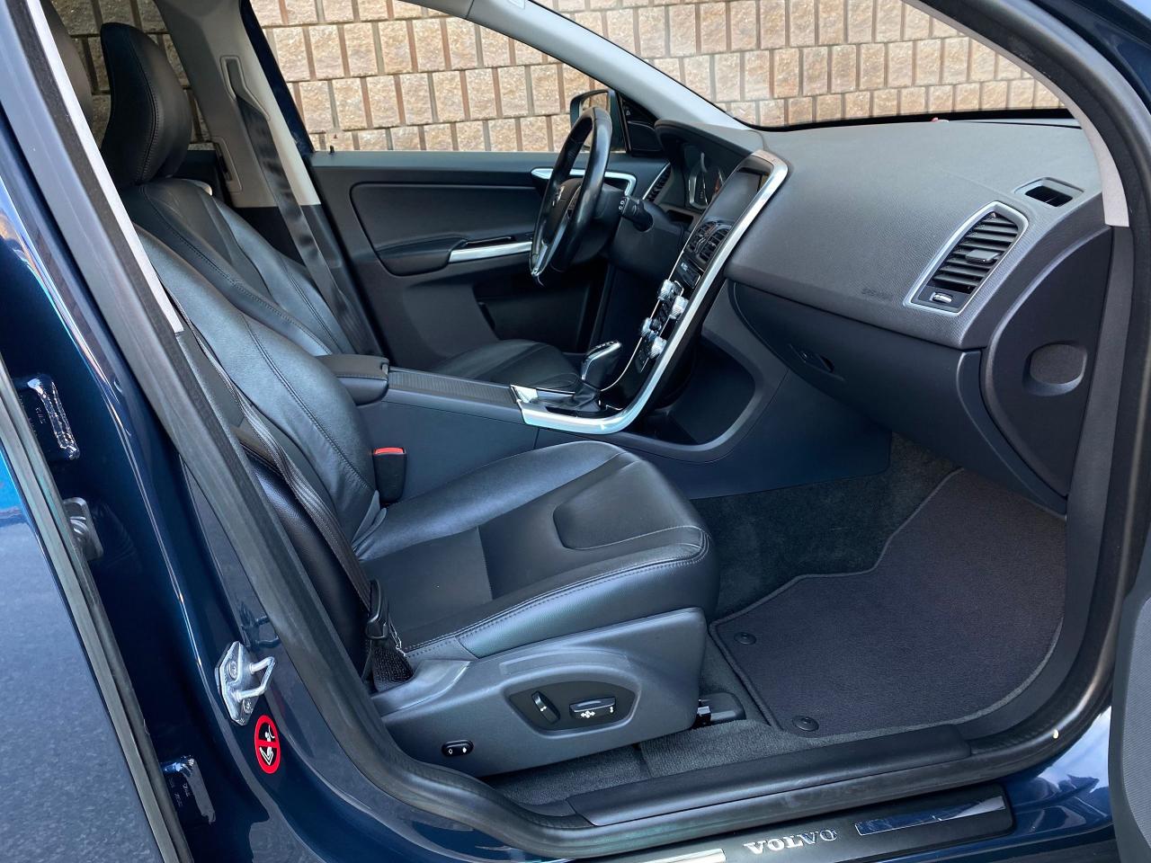 2015 Volvo XC60 2015.5 T5 AWD-PREMIER PLUS-ONLY 82,000KM - Photo #17