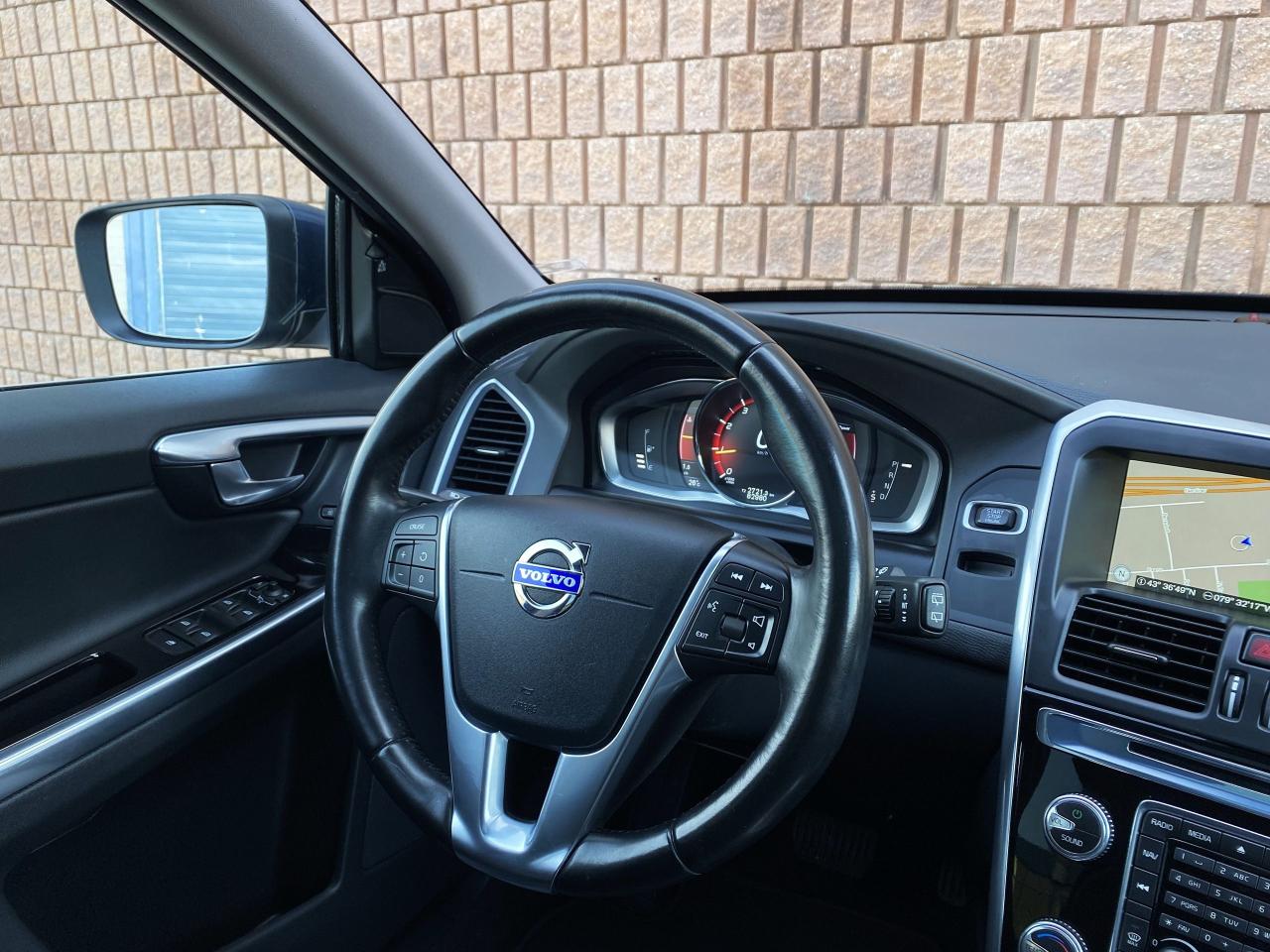 2015 Volvo XC60 2015.5 T5 AWD-PREMIER PLUS-ONLY 82,000KM - Photo #12