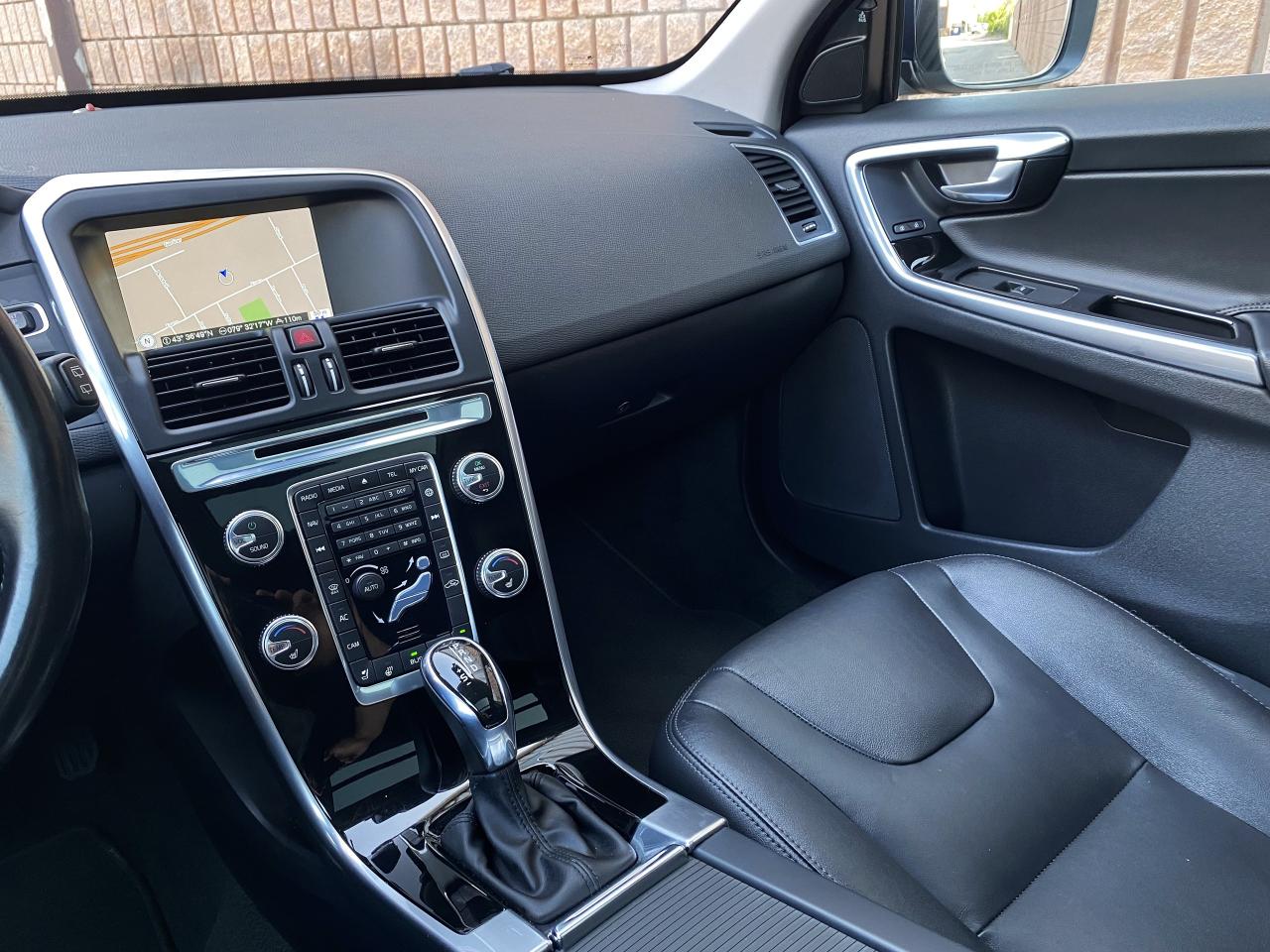 2015 Volvo XC60 2015.5 T5 AWD-PREMIER PLUS-ONLY 82,000KM - Photo #13