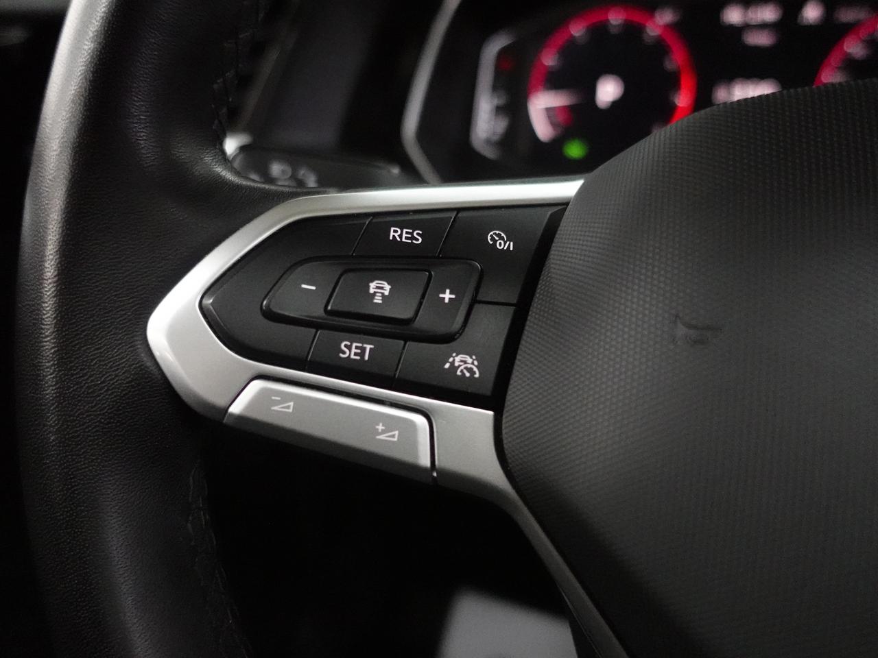 2024 Volkswagen Jetta HIGHLINE | Nav | Leather | Panoroof | DigitalDash Photo