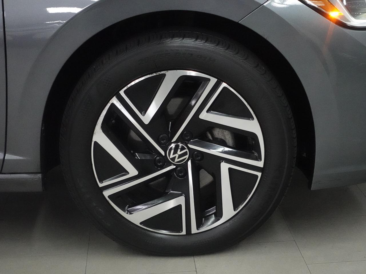 2024 Volkswagen Jetta HIGHLINE | Nav | Leather | Panoroof | DigitalDash