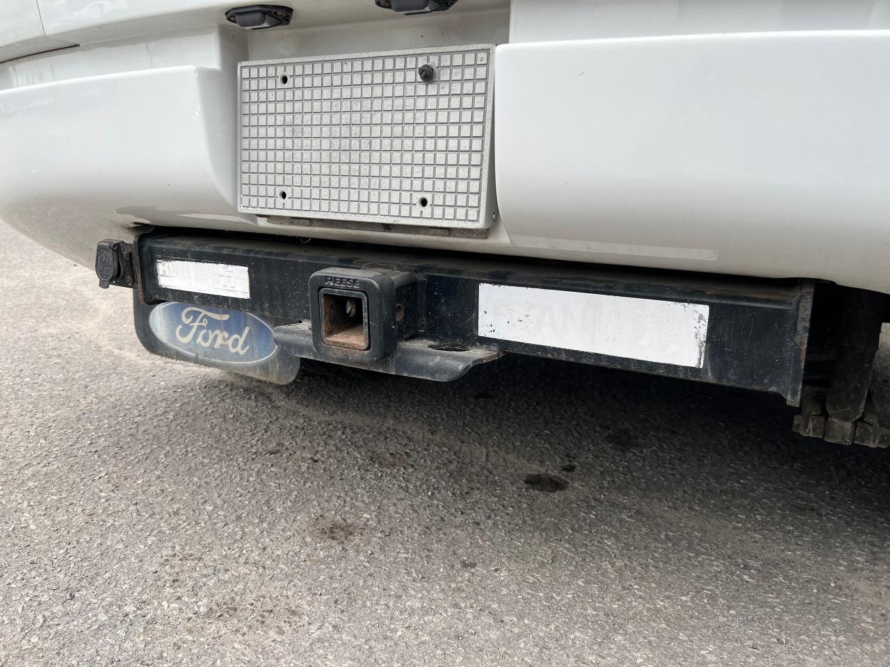 2003 Ford F-650 XLT - Photo #5