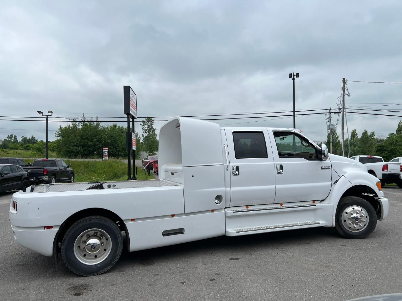 2003 Ford F-650 XLT - Photo #8