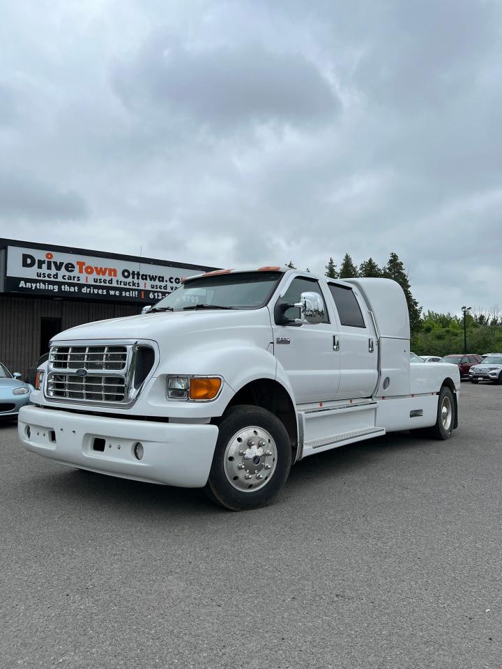 2003 Ford F-650 XLT - Photo #11