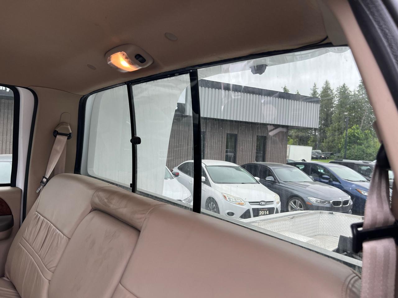 2003 Ford F-650 XLT - Photo #25
