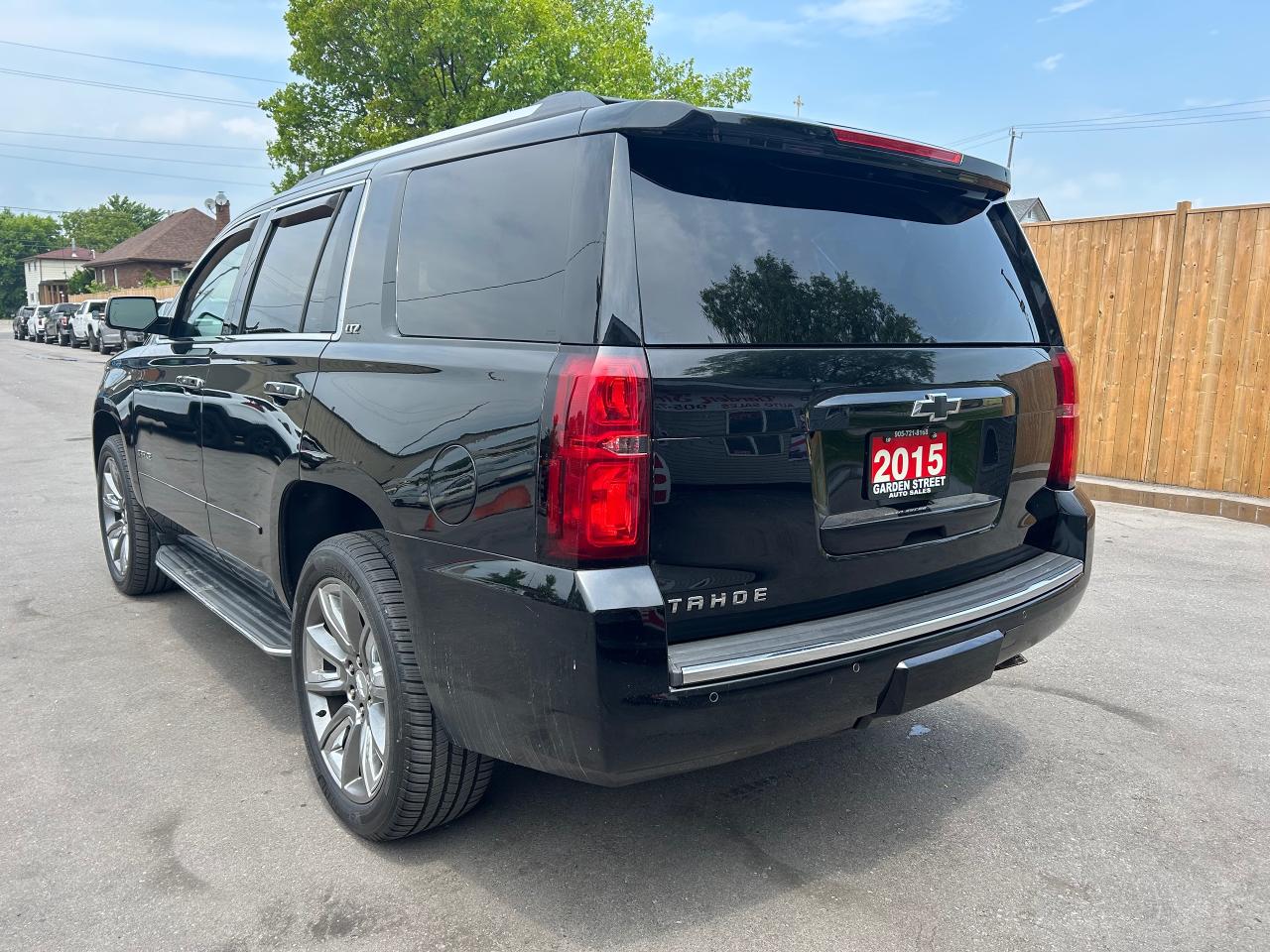 2015 Chevrolet Tahoe LTZ Photo2