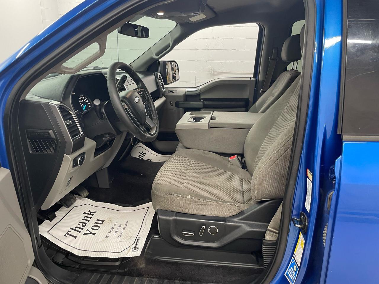 2016 Ford F-150 XLT Photo7