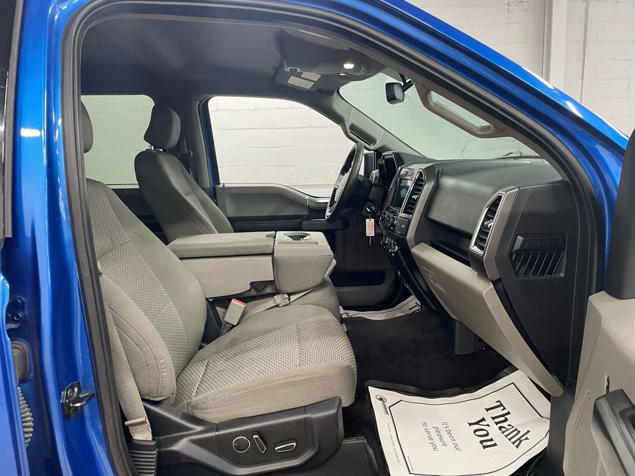 2016 Ford F-150 XLT Photo10