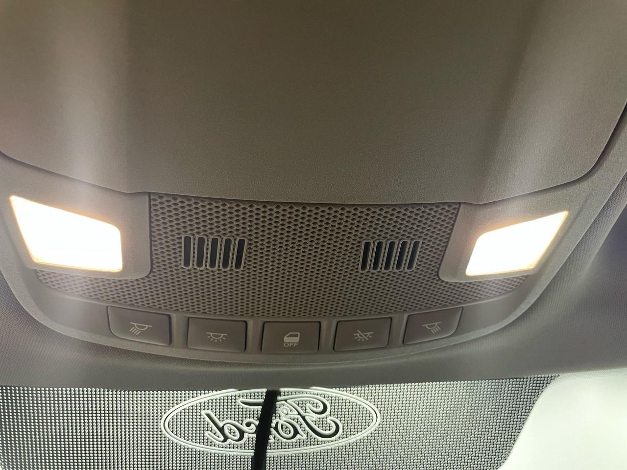 2016 Ford F-150 XLT Photo17