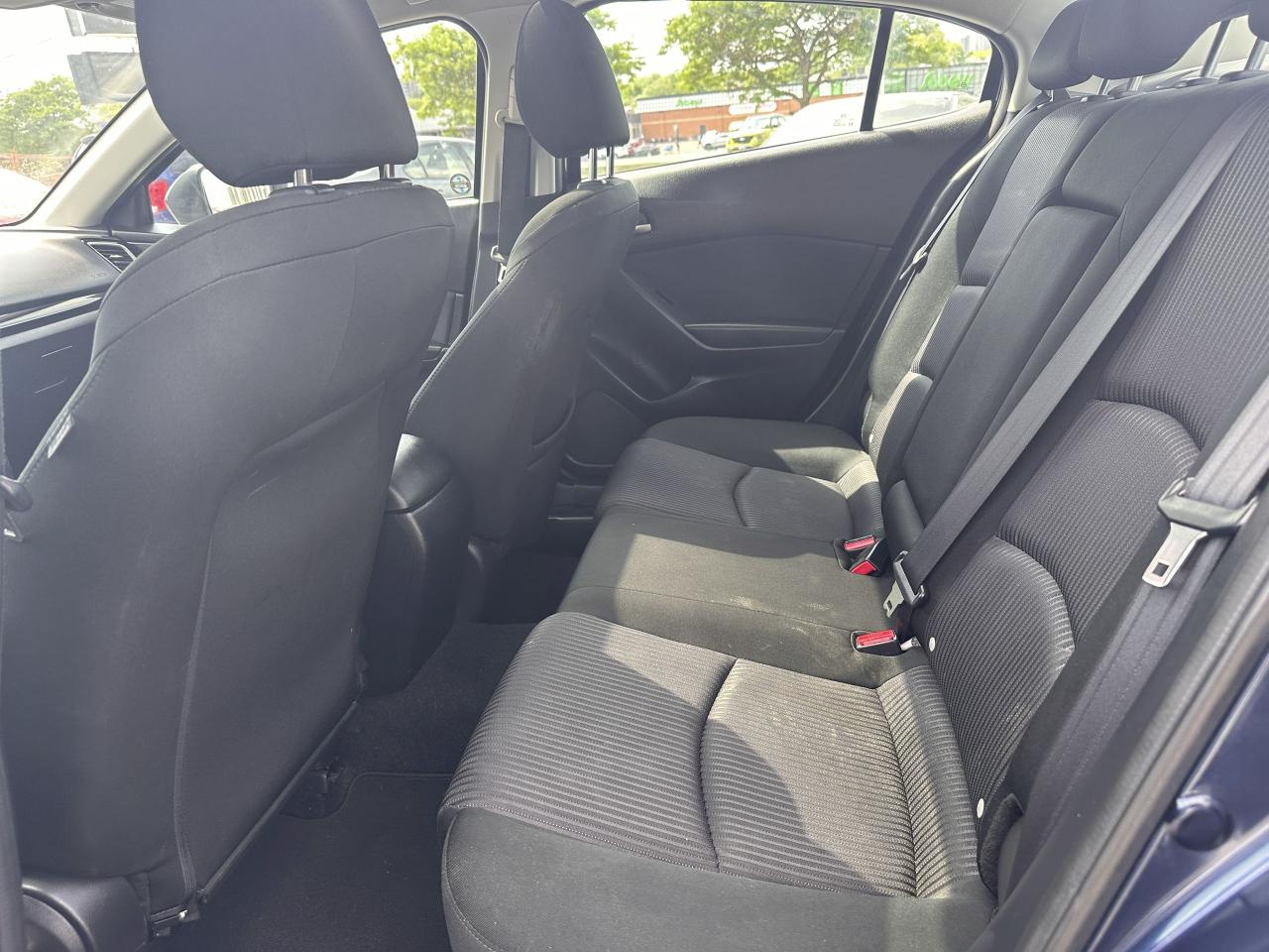 2015 Mazda MAZDA3 GS - Photo #6