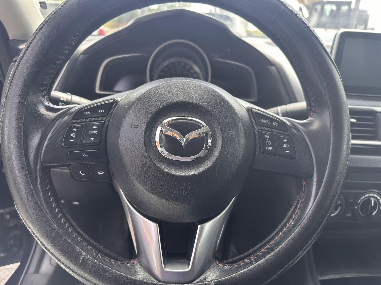 2015 Mazda MAZDA3 GS - Photo #9