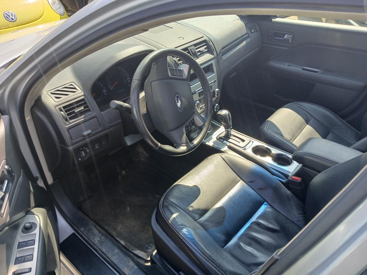 2011 Ford Fusion SEL - Photo #12