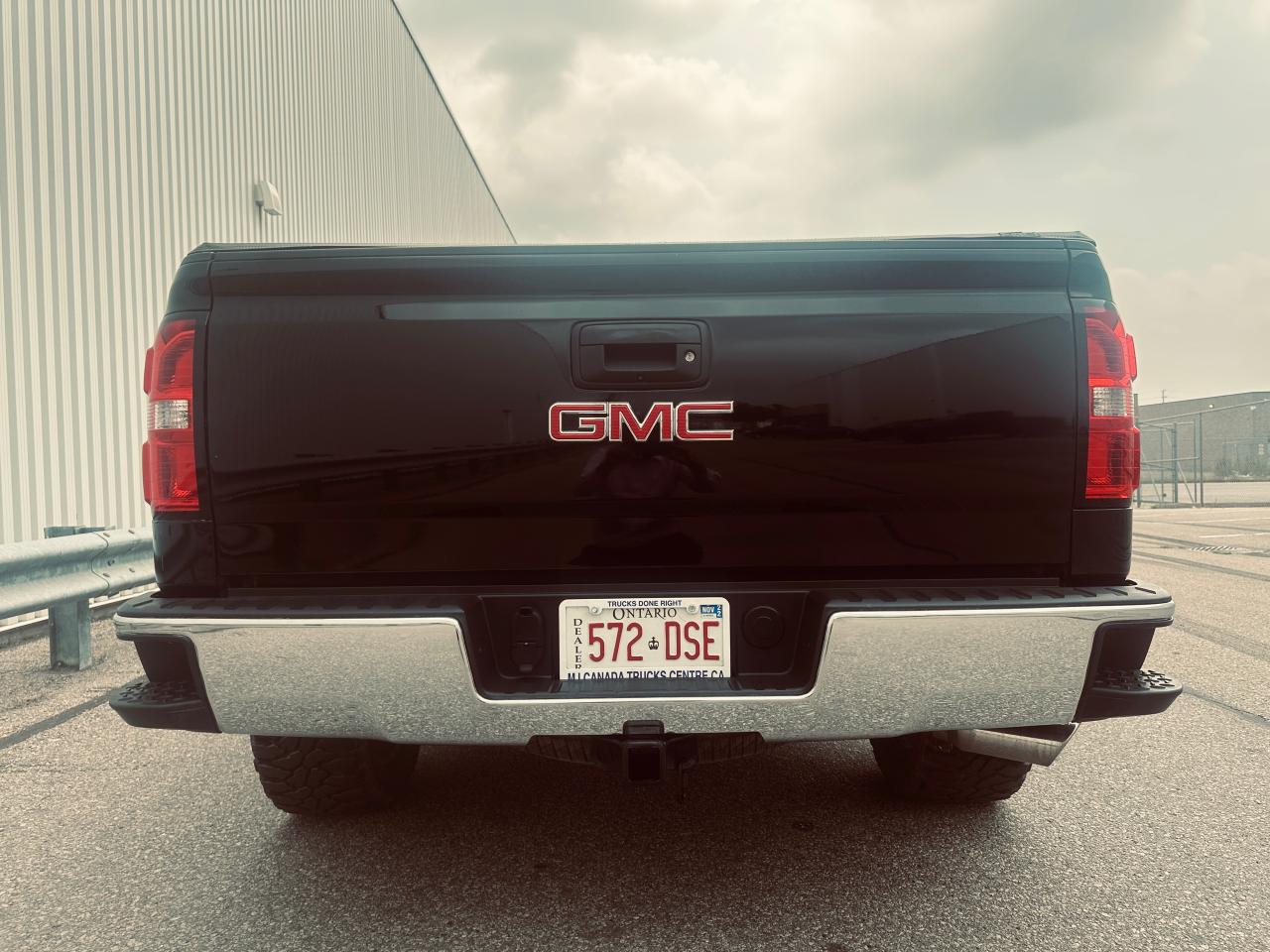 2017 GMC Sierra 1500 SLE Crew Cab 6.5 Ft In Triple Black Photo4