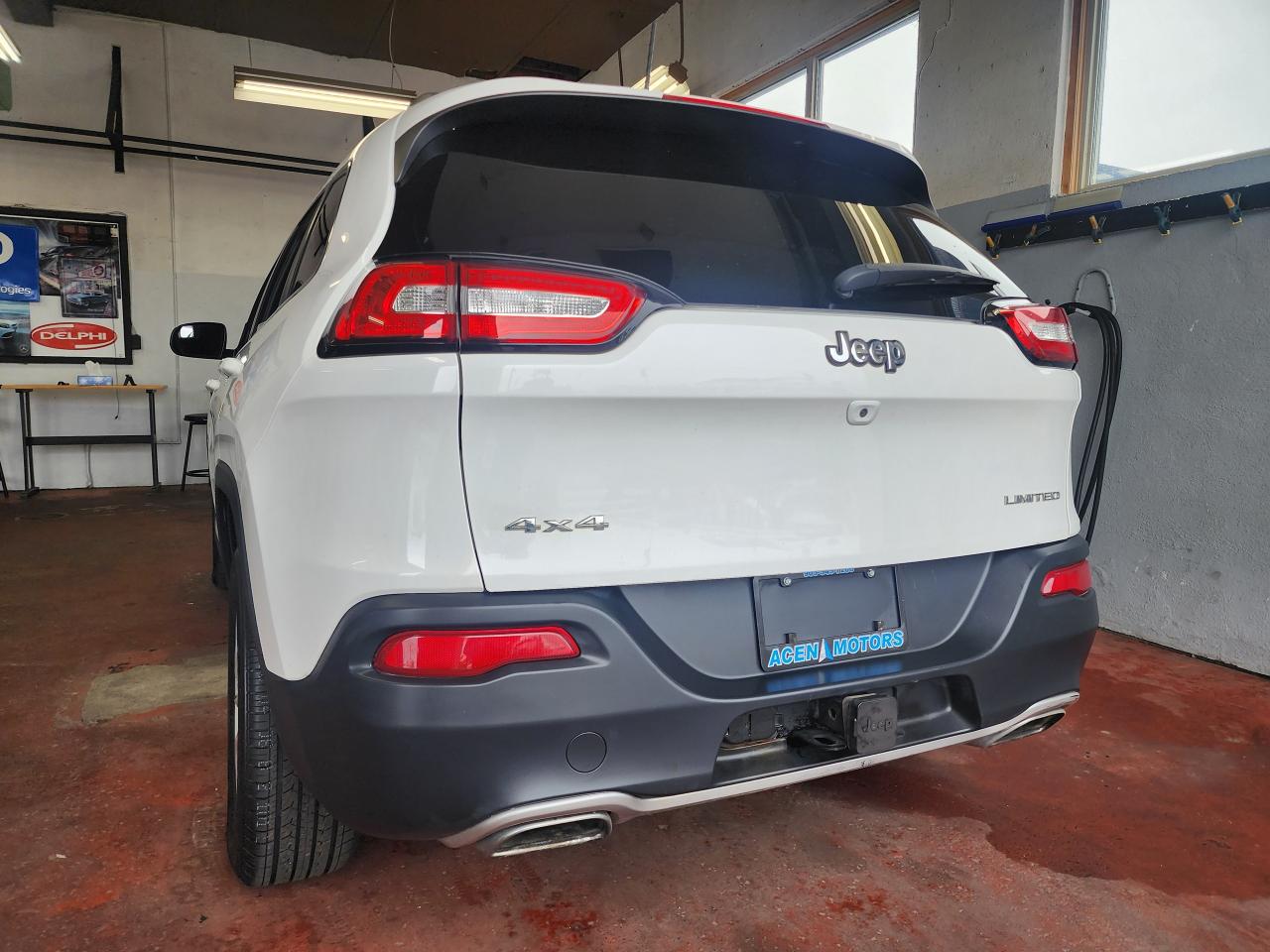 2016 Jeep Cherokee Limited - Photo #3