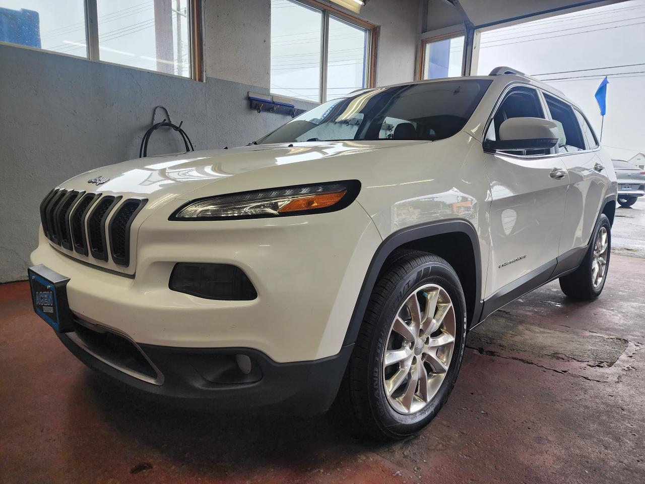 Used 2016 Jeep Cherokee Limited for sale in Hamilton, ON