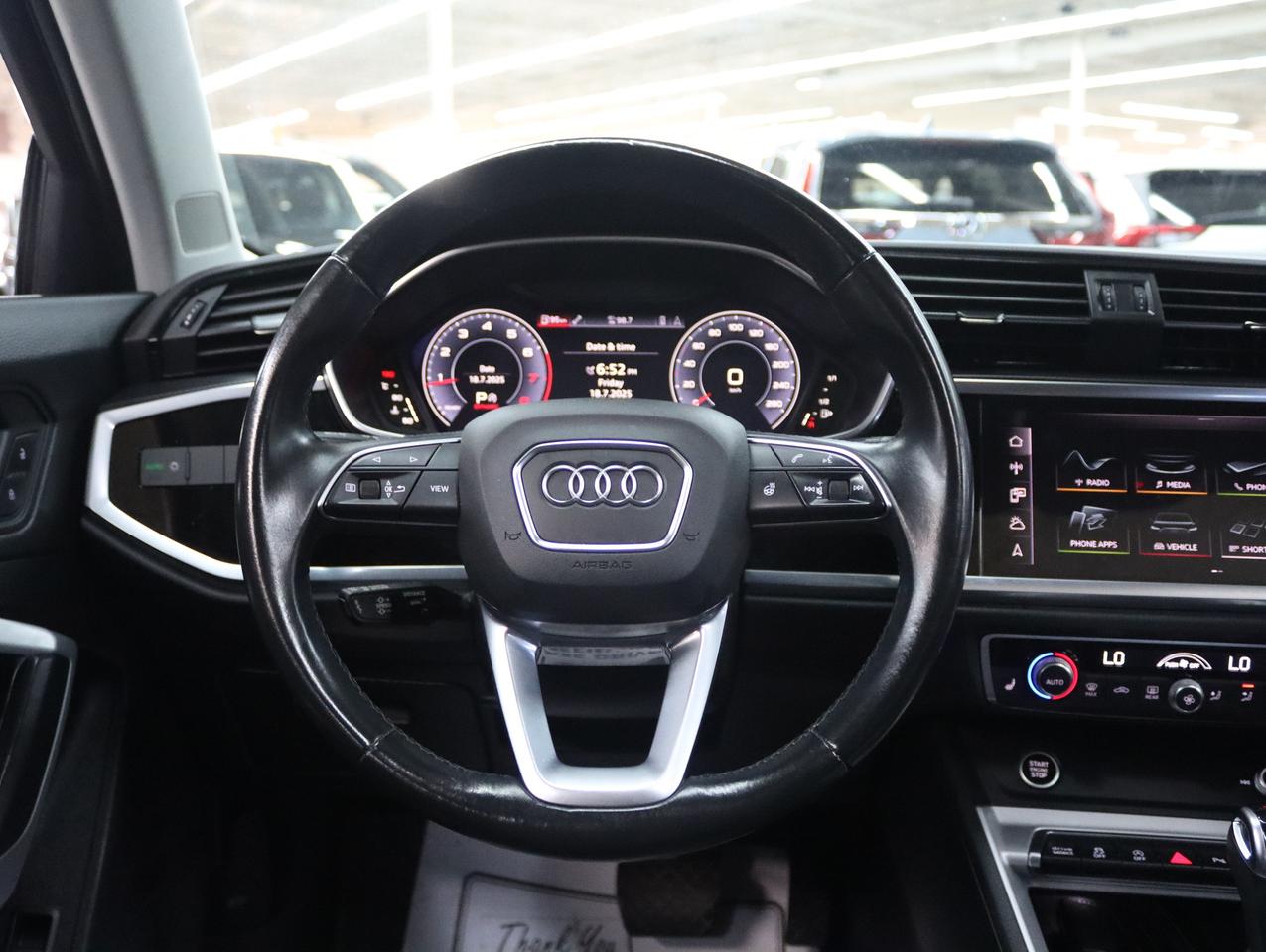 2021 Audi Q3 PROGRESSIV | AWD | Nav | Leather | Panoroof | BSM Photo