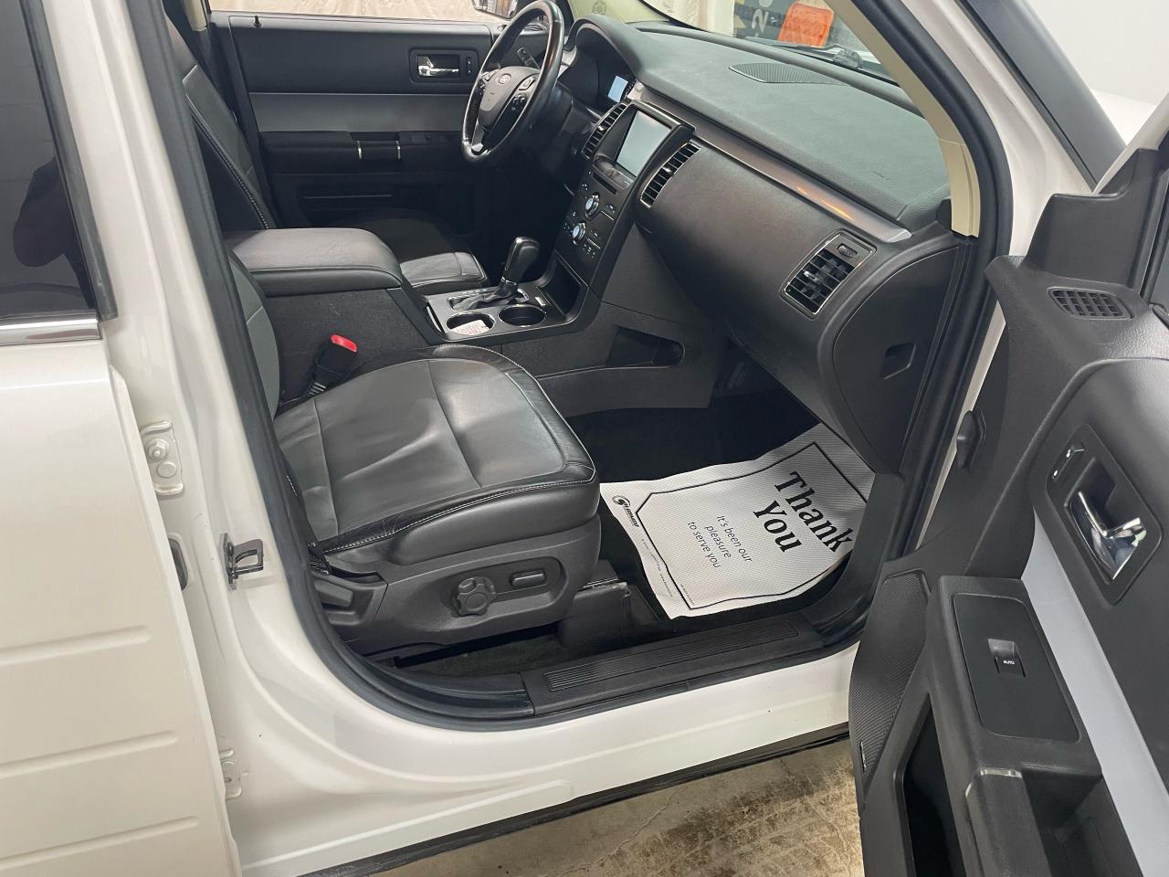 2015 Ford Flex SEL Photo11