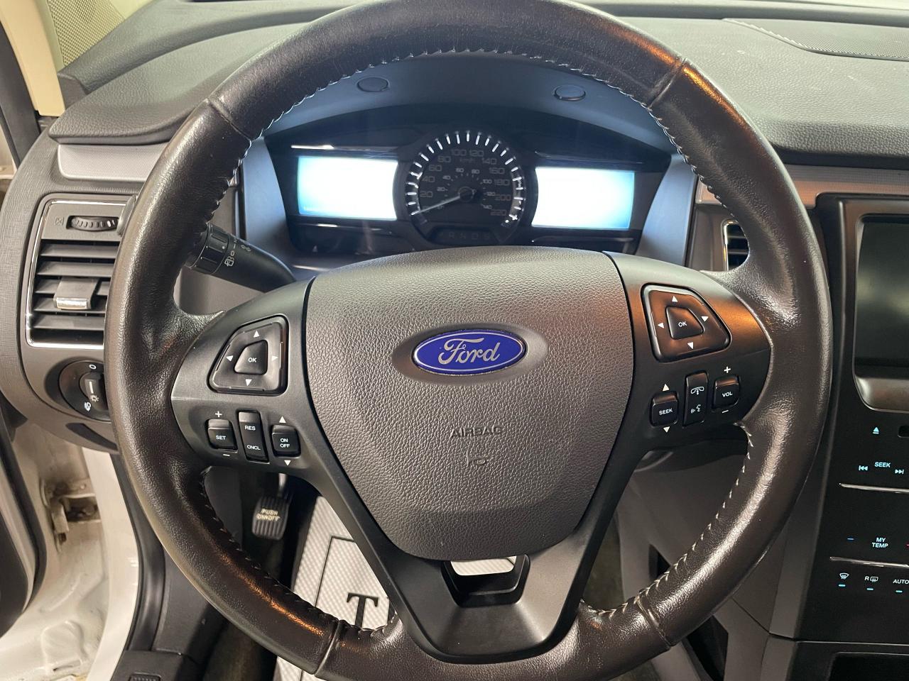 2015 Ford Flex SEL Photo15