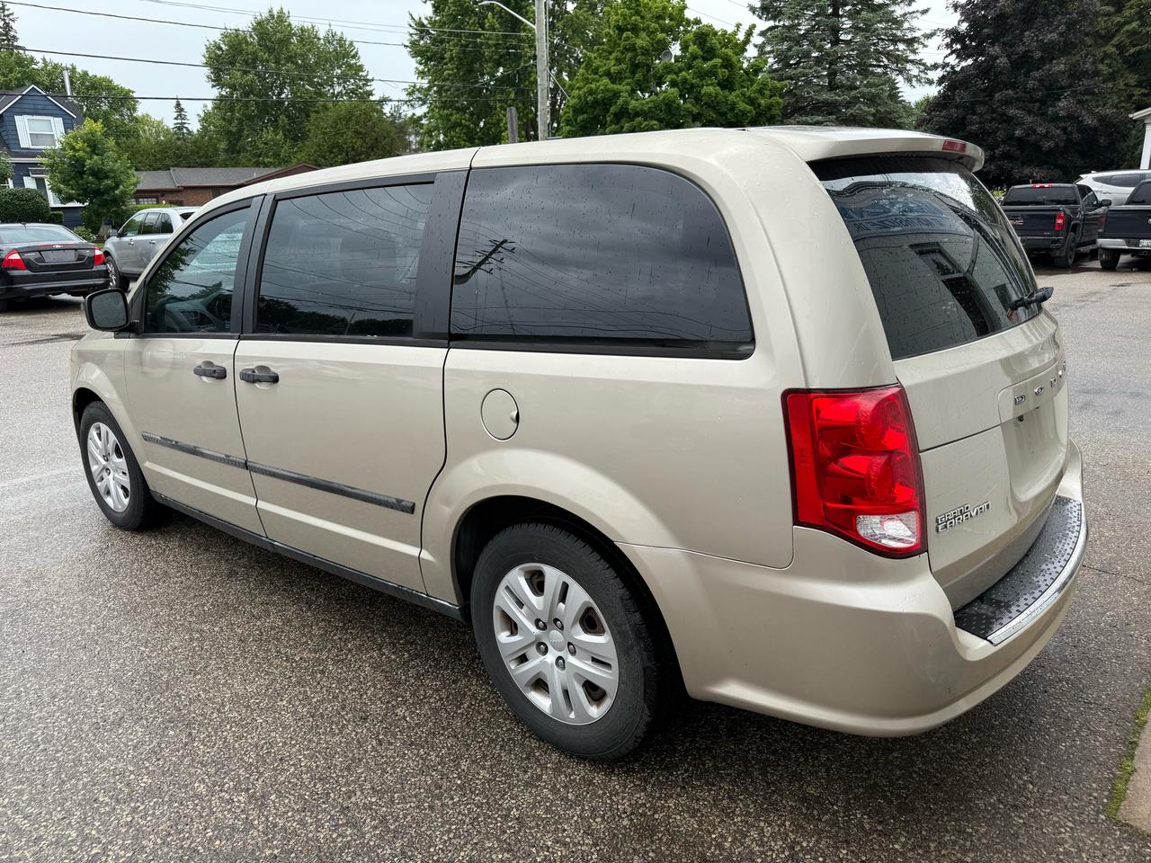 2013 Dodge Grand Caravan SE Photo