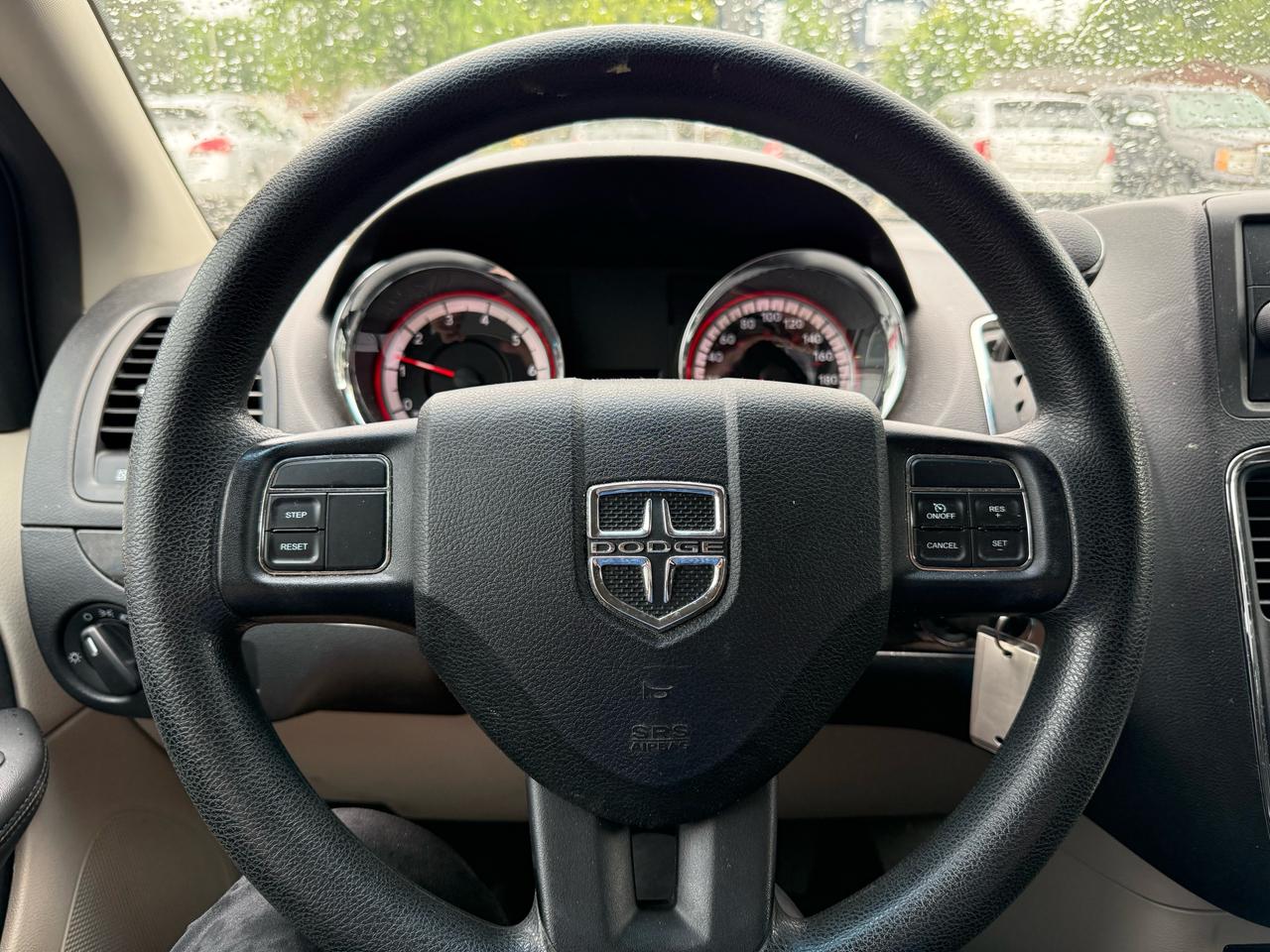 2013 Dodge Grand Caravan SE Photo