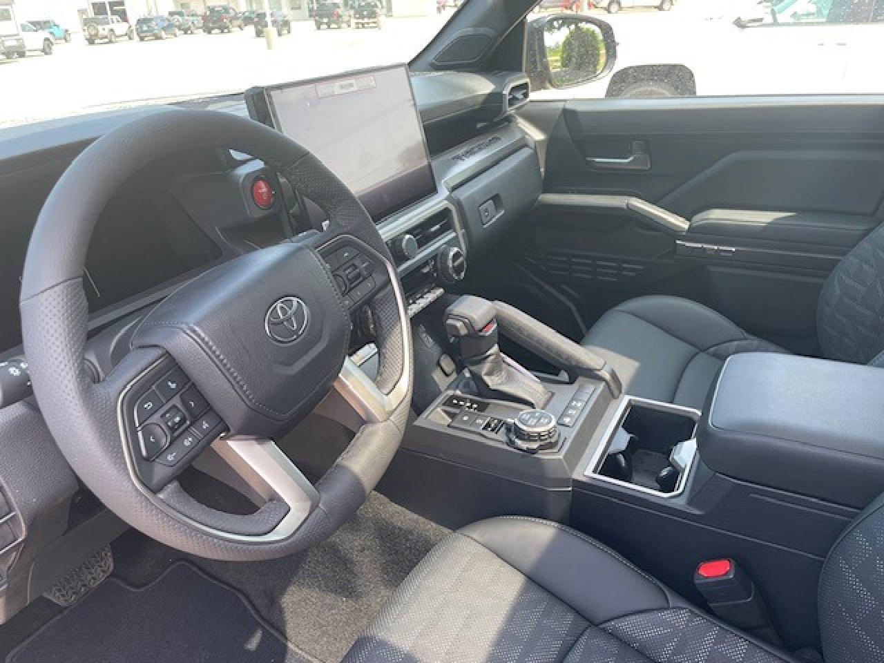 2025 Toyota Tacoma HYBRID TRD OFF ROAD Photo3