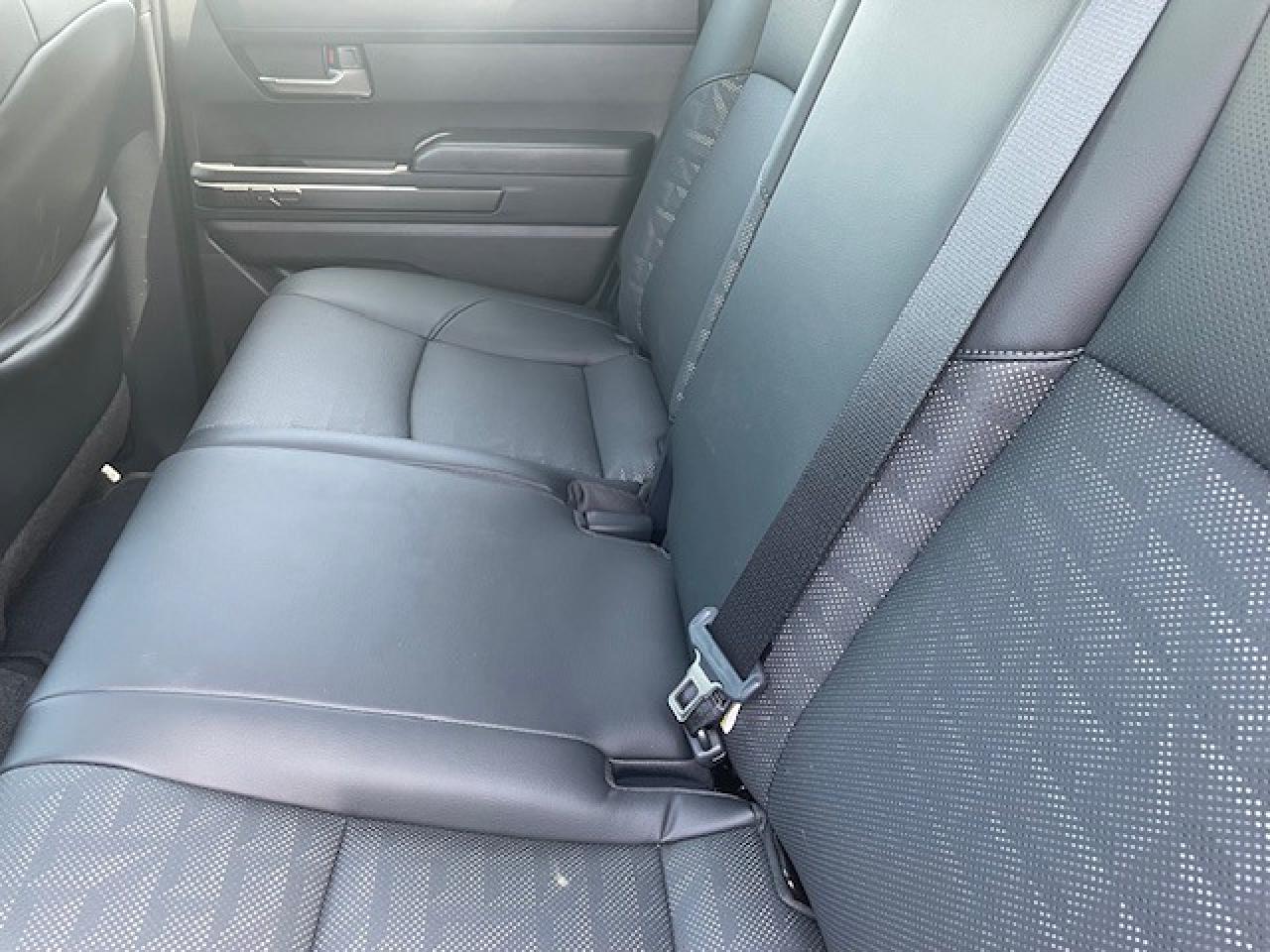 2025 Toyota Tacoma HYBRID TRD OFF ROAD Photo2