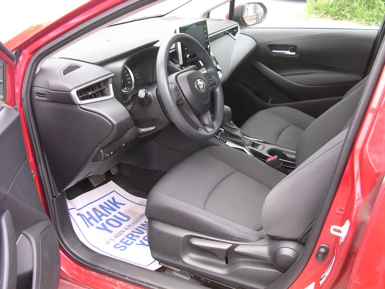 2020 Toyota Corolla LE - Photo #5