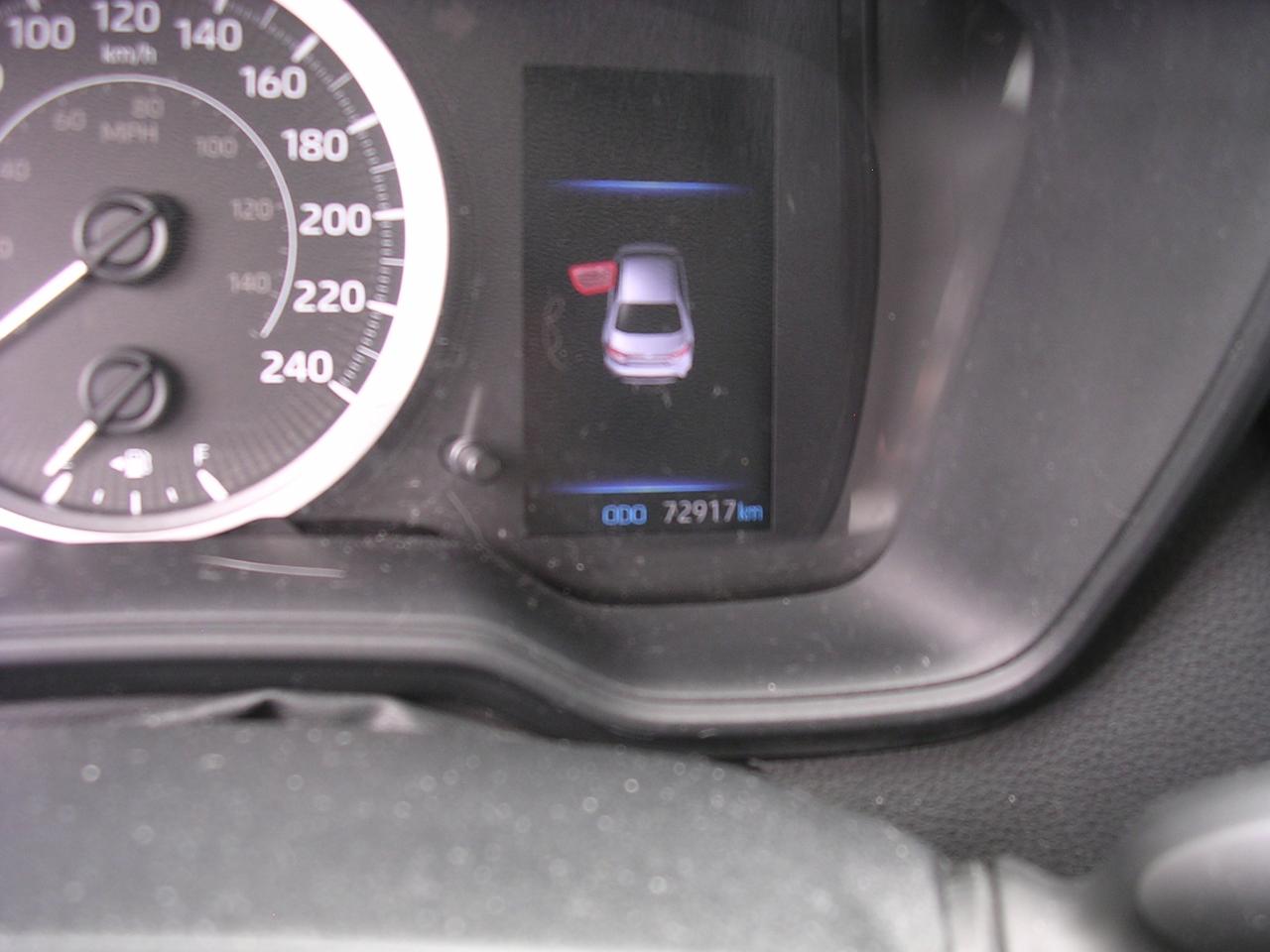 2020 Toyota Corolla LE - Photo #10