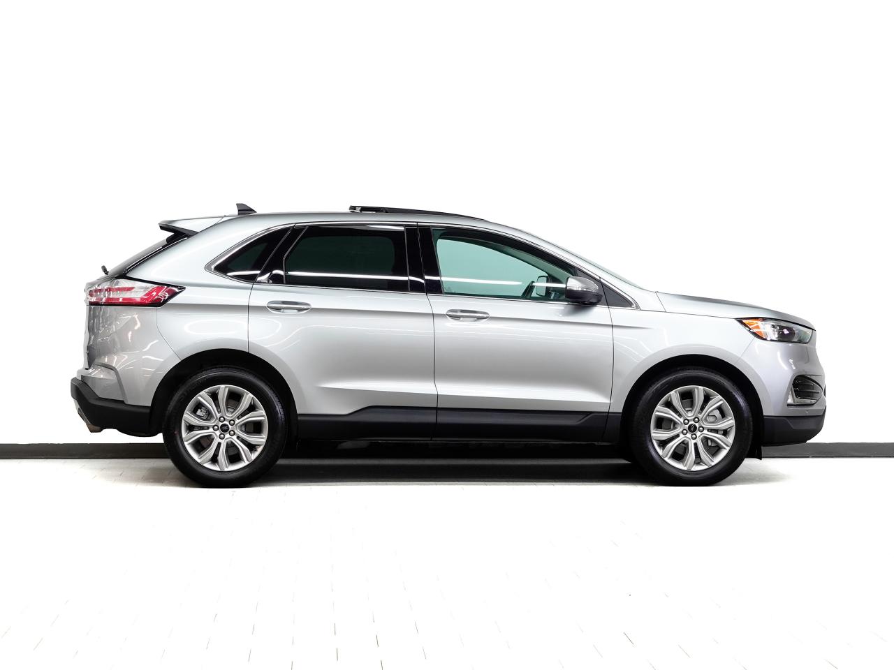 2023 Ford Edge TITANIUM | AWD | Leather | Sunroof | BSM | CarPlay