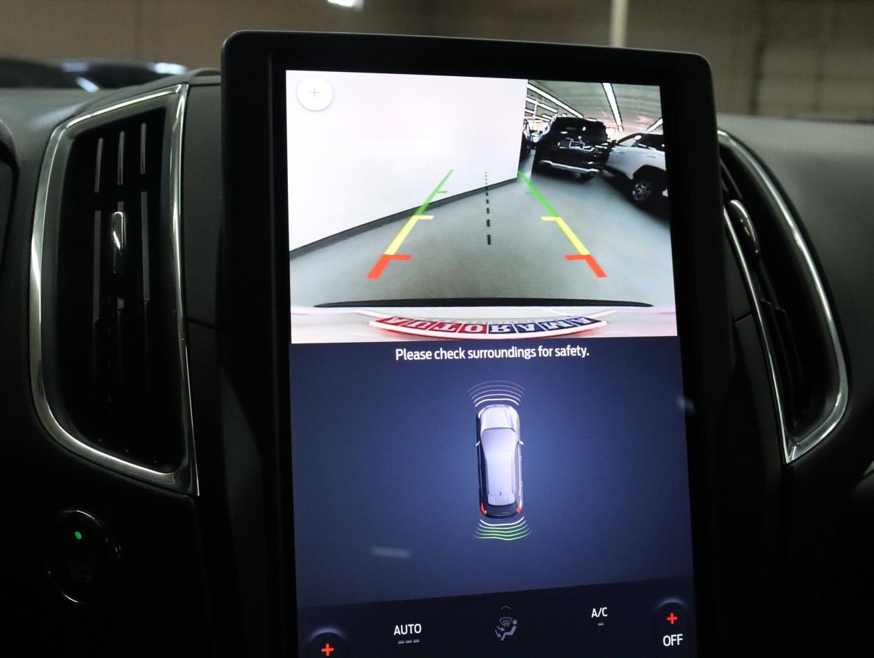 2023 Ford Edge TITANIUM | AWD | Leather | Sunroof | BSM | CarPlay
