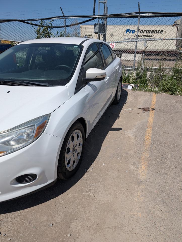 2014 Ford Focus SE - Photo #2