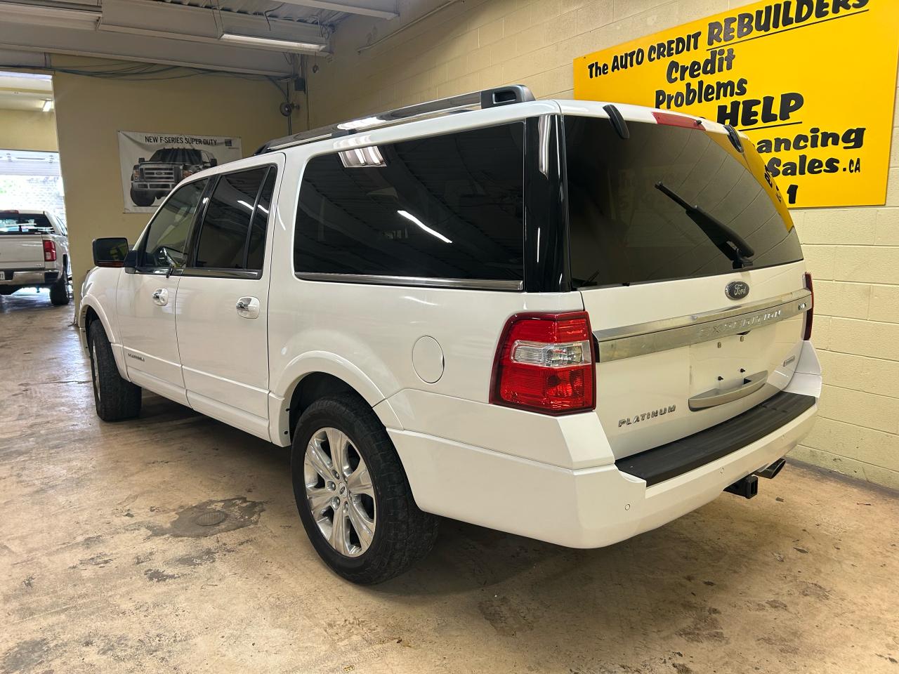 2017 Ford Expedition Platinum - Photo #2