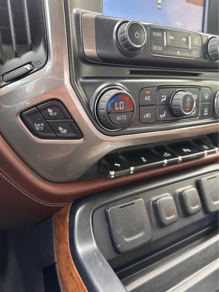 2014 Chevrolet Silverado 1500 High Country - Photo #12