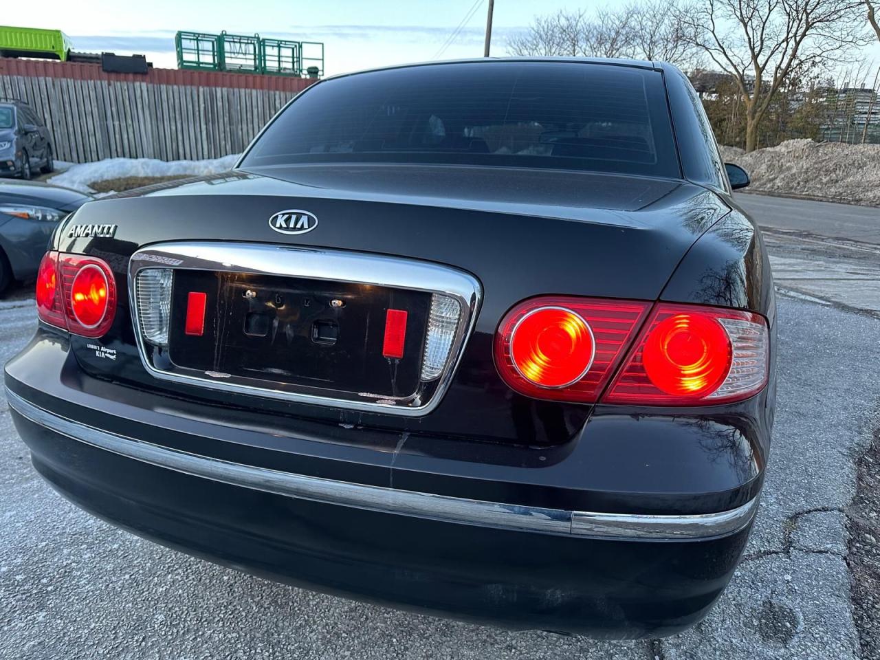 Used 2006 Kia Amanti w/Luxury Pkg for sale in North York, ON