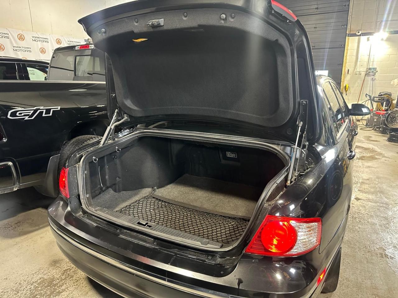 2006 Kia Amanti W/LUXURY PKG | AUTOMATIC | 6 CYL V6 - Photo #10