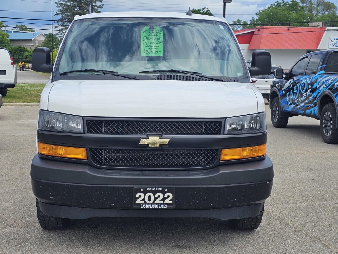 2022 Chevrolet Express 2500 Cargo 4.3L V6, RWD, A/C - Photo #2