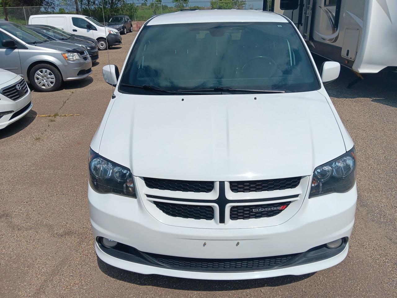 2020 Dodge Grand Caravan GT, Leather, Remote, Power Doors, BU Cam, Htd Seat - Photo #2