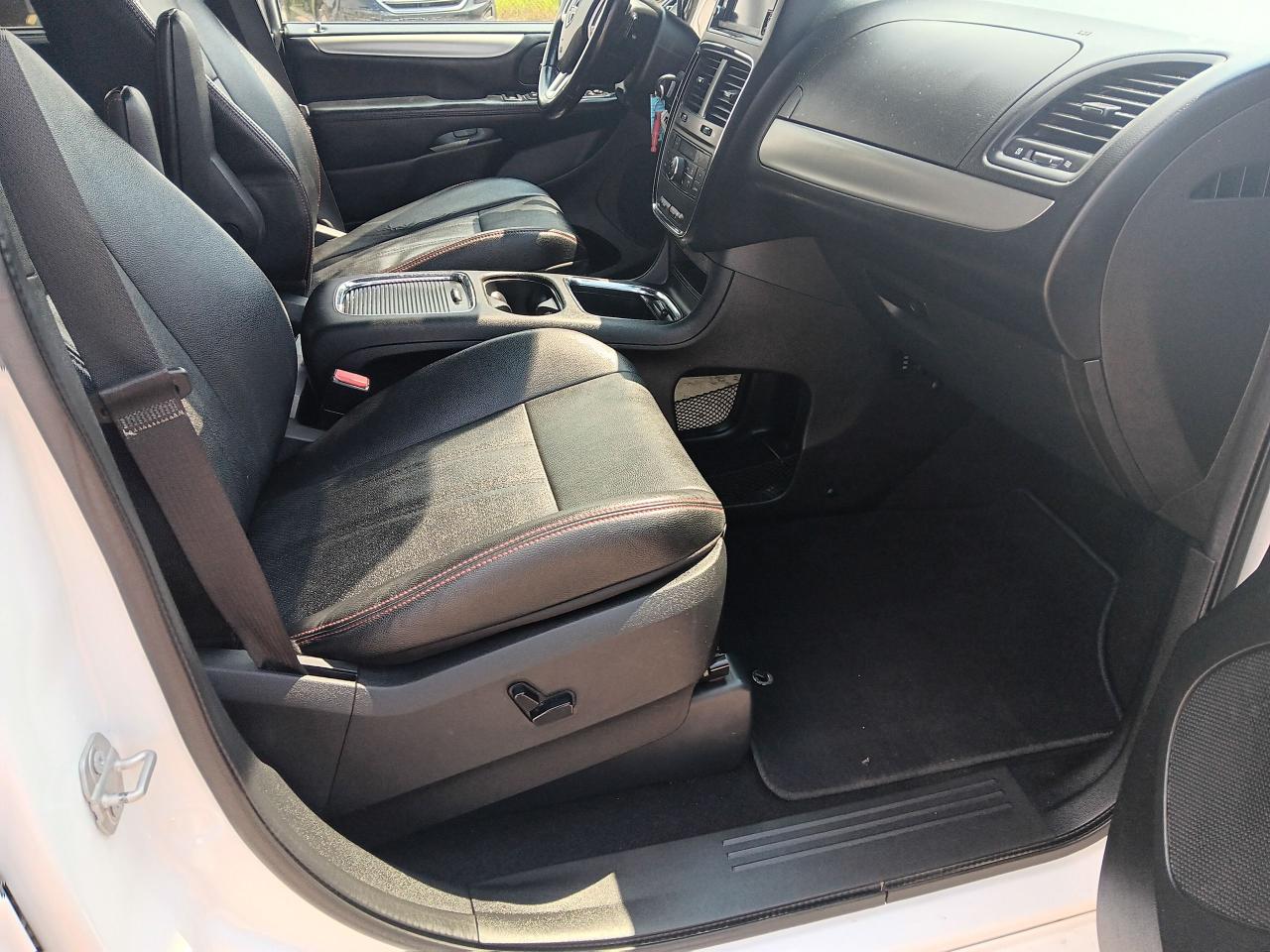 2020 Dodge Grand Caravan GT, Leather, Remote, Power Doors, BU Cam, Htd Seat - Photo #21