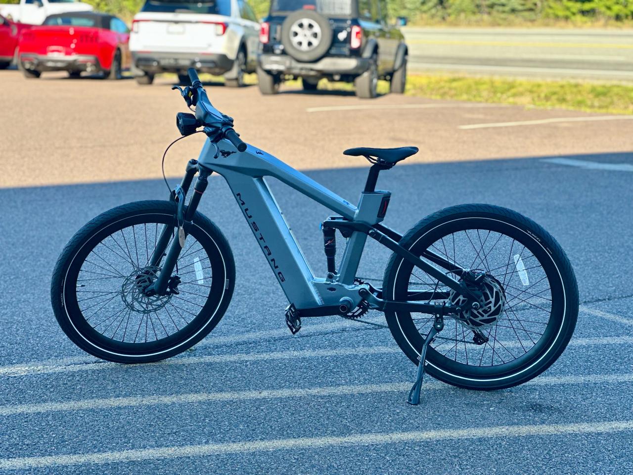 2025 Ford Mustang EBIKE SIZE MEDIUM Photo2