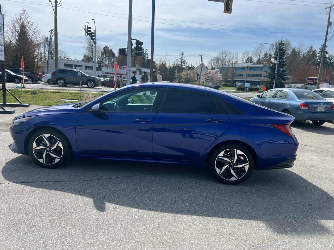 2022 Hyundai Elantra Ultimate Tech - Photo #8