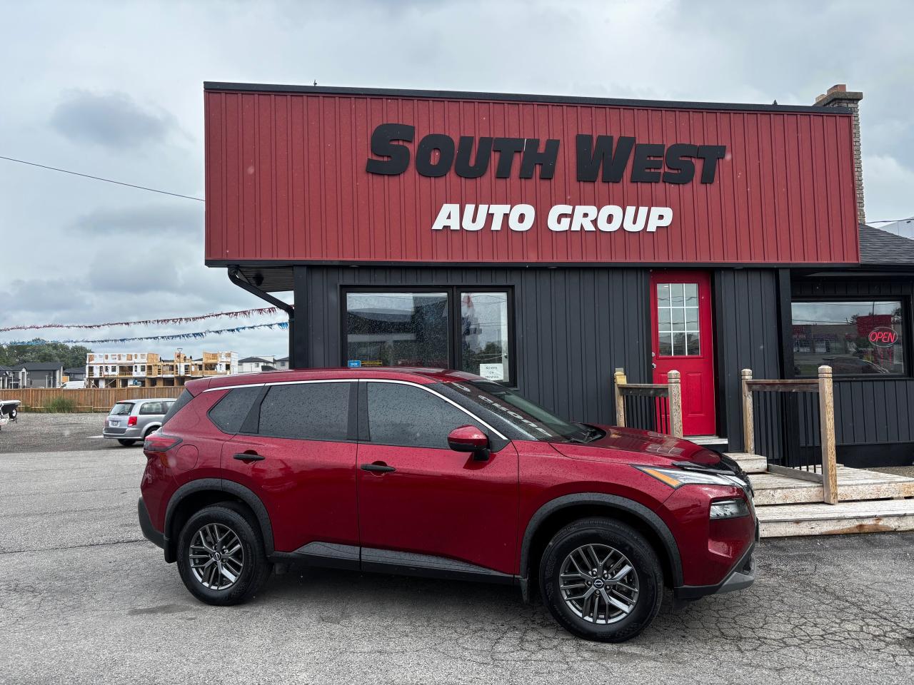2023 Nissan Rogue S - Photo #3
