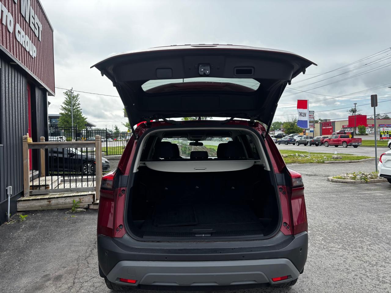 2023 Nissan Rogue S - Photo #17